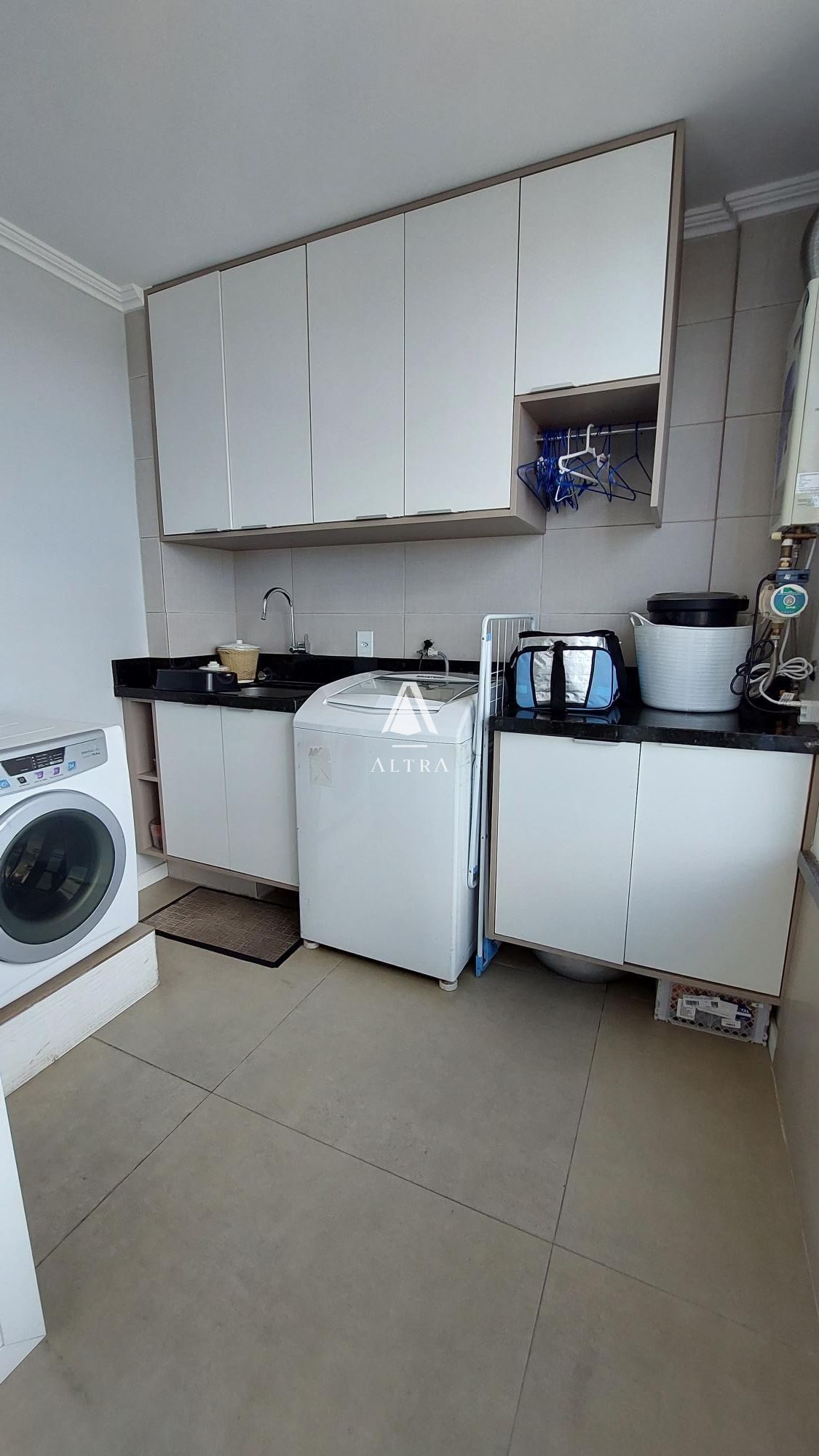 Apartamento à venda com 3 quartos, 191m² - Foto 26