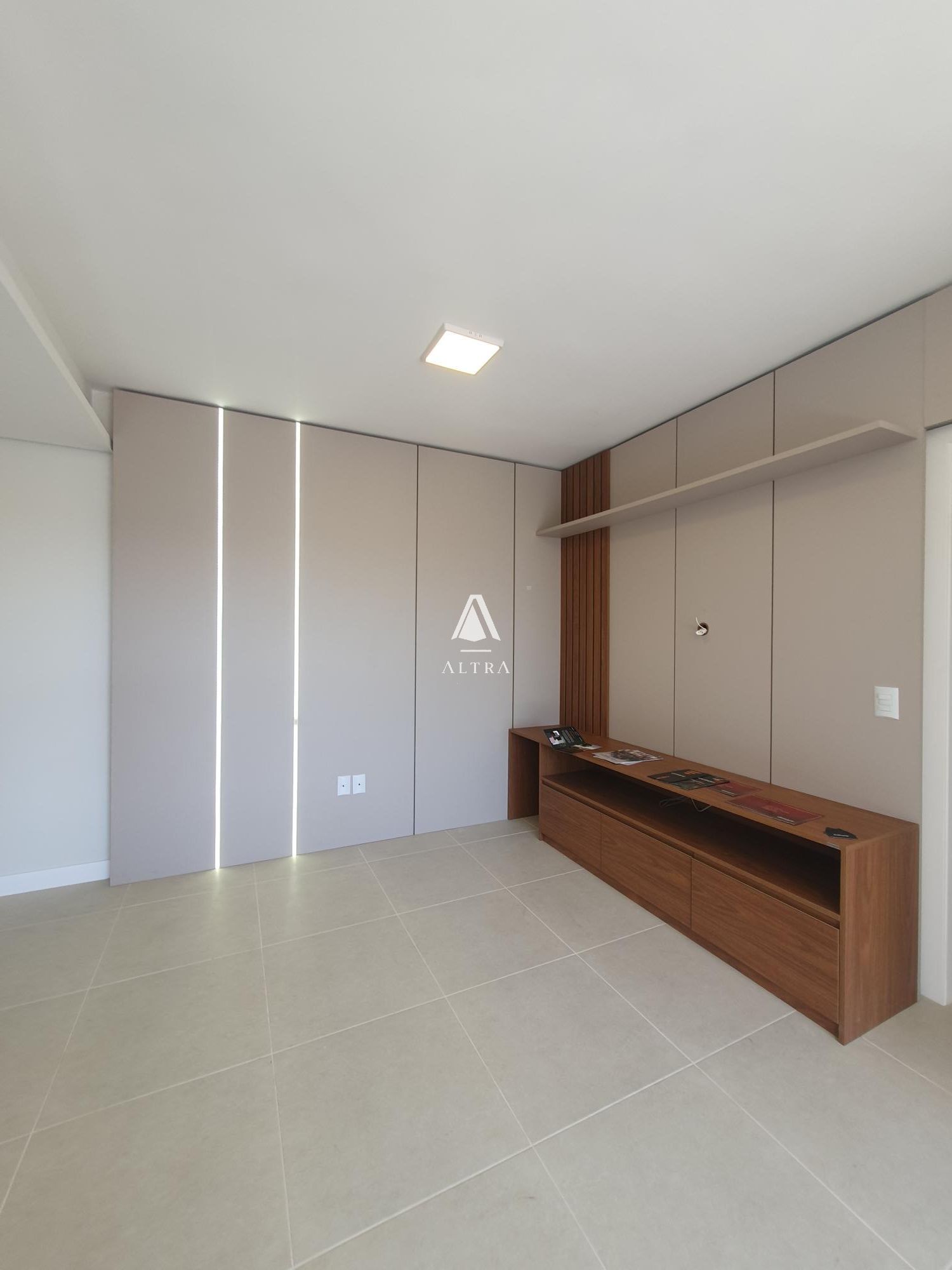 Apartamento à venda com 2 quartos, 77m² - Foto 14