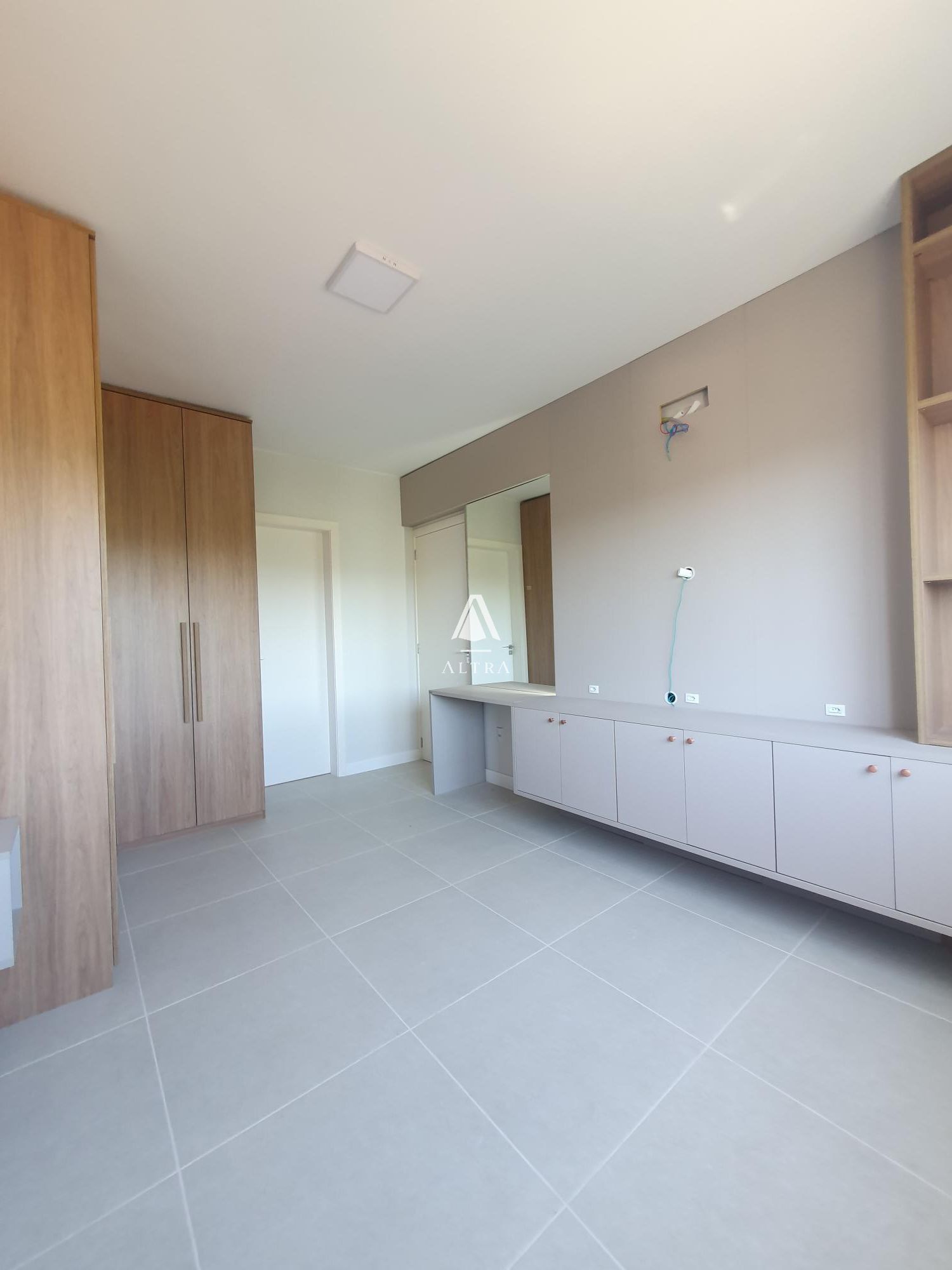 Apartamento à venda com 2 quartos, 77m² - Foto 12