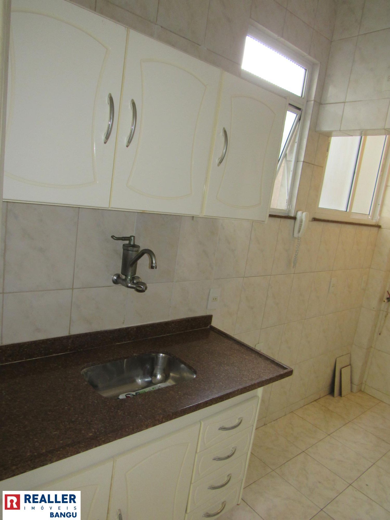 Apartamento à venda com 3 quartos, 76m² - Foto 17