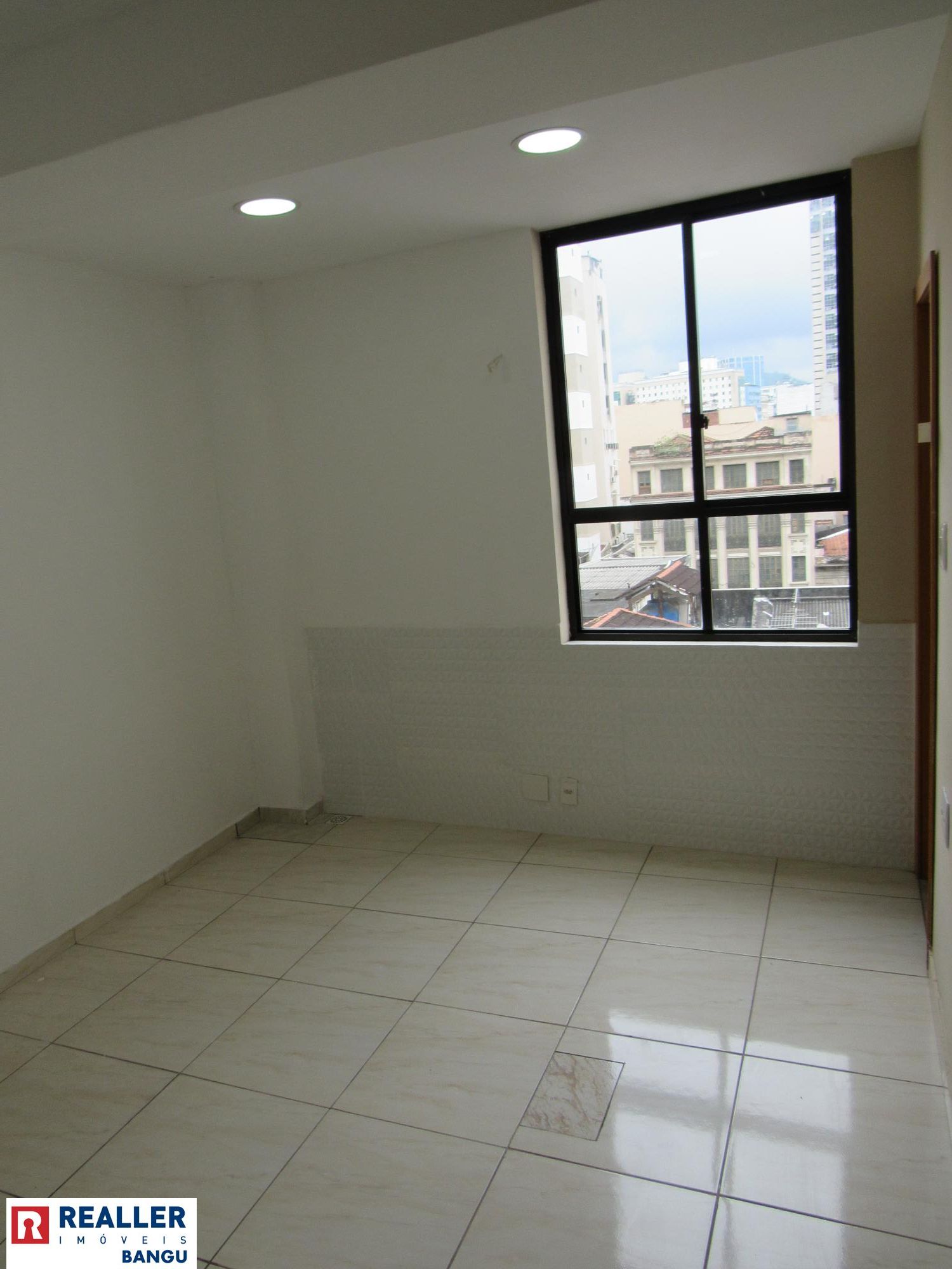 Conjunto Comercial-Sala para alugar com 1 quarto, 33m² - Foto 6