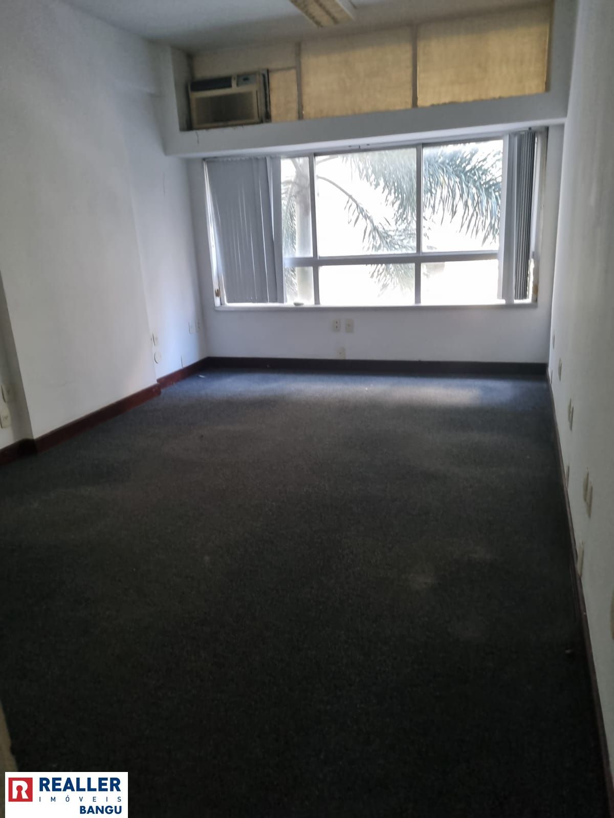 Conjunto Comercial-Sala à venda com 1 quarto, 28m² - Foto 1