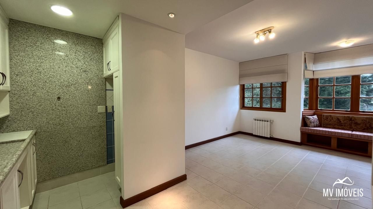 Apartamento à venda com 2 quartos, 85m² - Foto 4