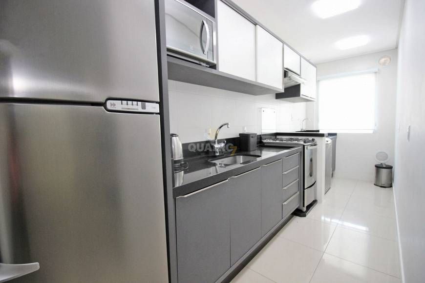 Apartamento à venda com 2 quartos, 70m² - Foto 5