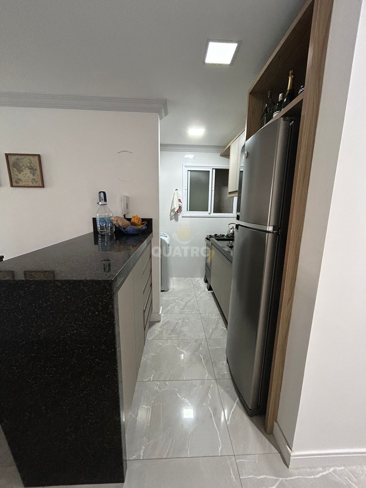 Apartamento à venda com 2 quartos, 75m² - Foto 13