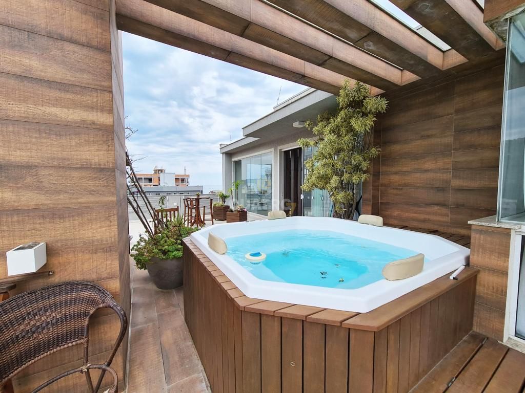 Cobertura, 3 quartos, 210 m² - Foto 5