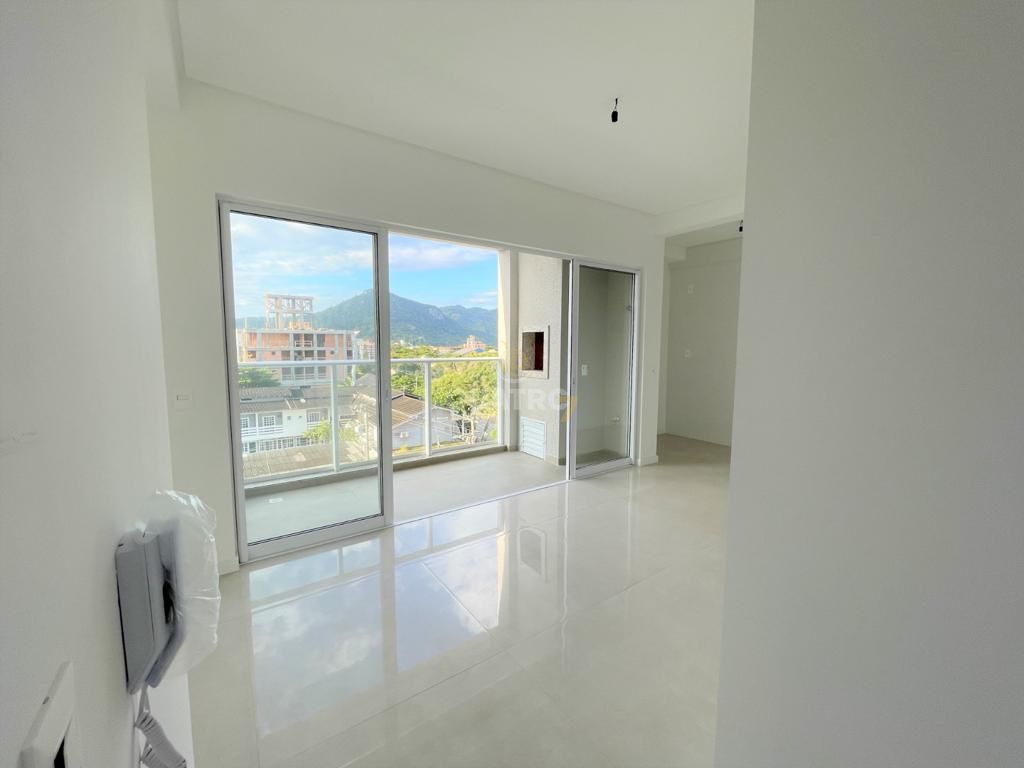 Apartamento à venda com 2 quartos, 82m² - Foto 3