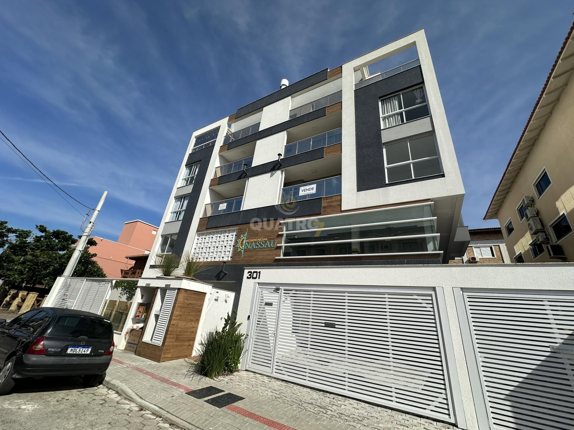 Apartamento à venda com 2 quartos, 70m² - Foto 9