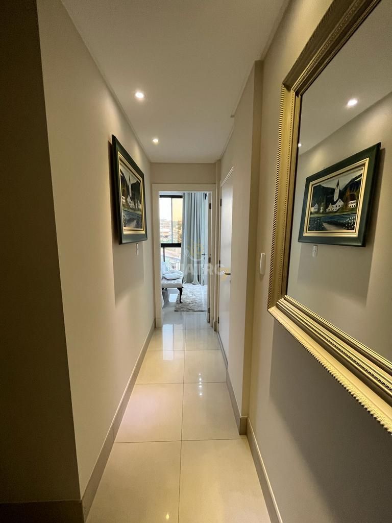 Apartamento à venda com 3 quartos, 124m² - Foto 2