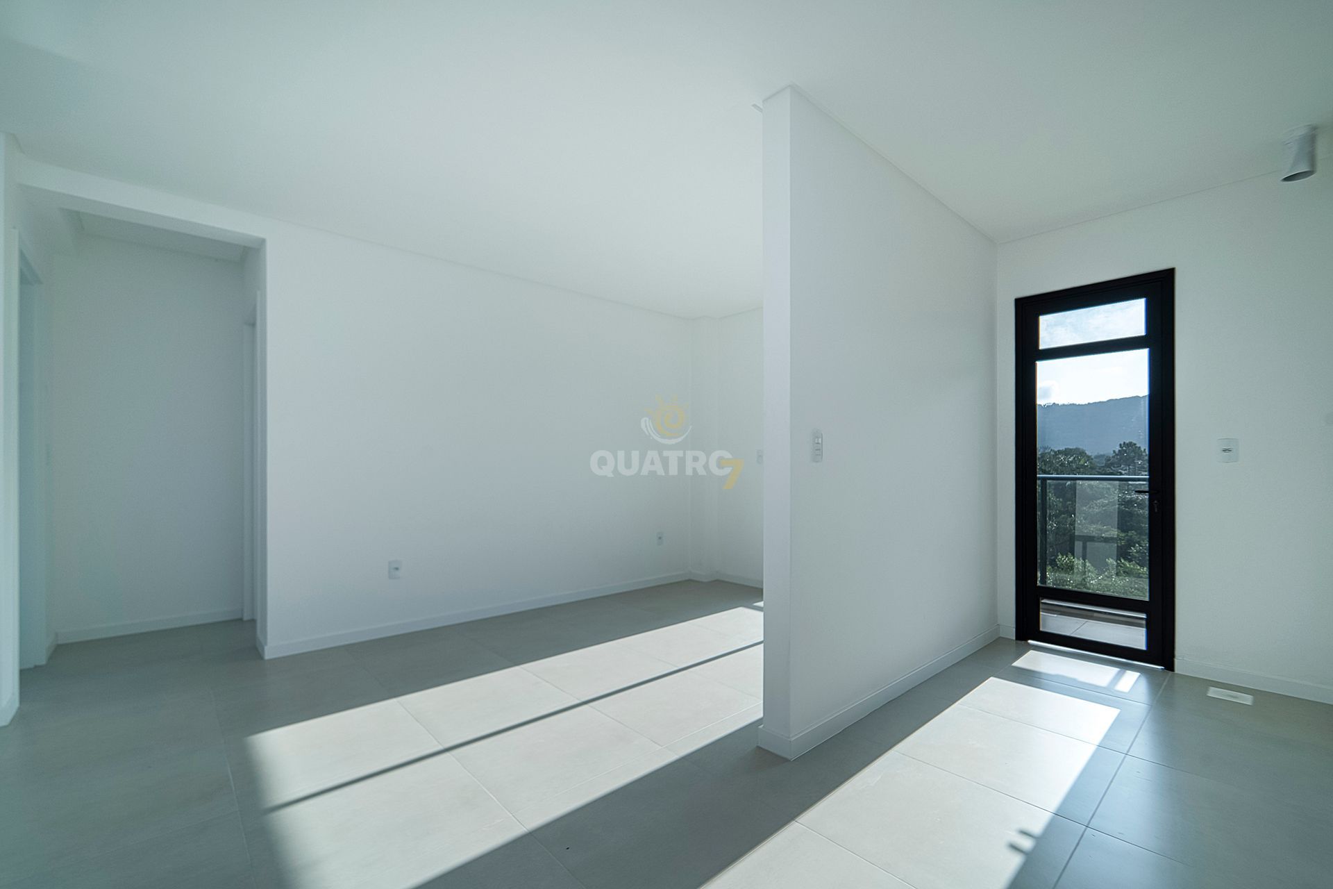 Apartamento à venda com 2 quartos, 77m² - Foto 11