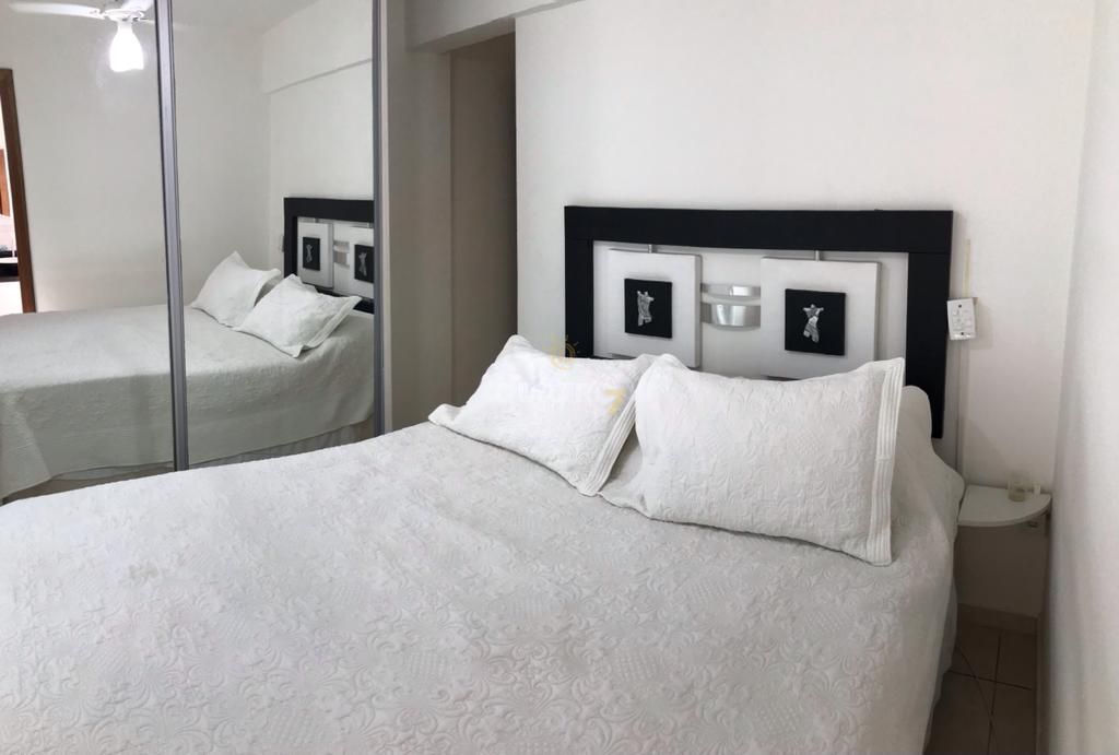 Apartamento à venda com 2 quartos, 70m² - Foto 11