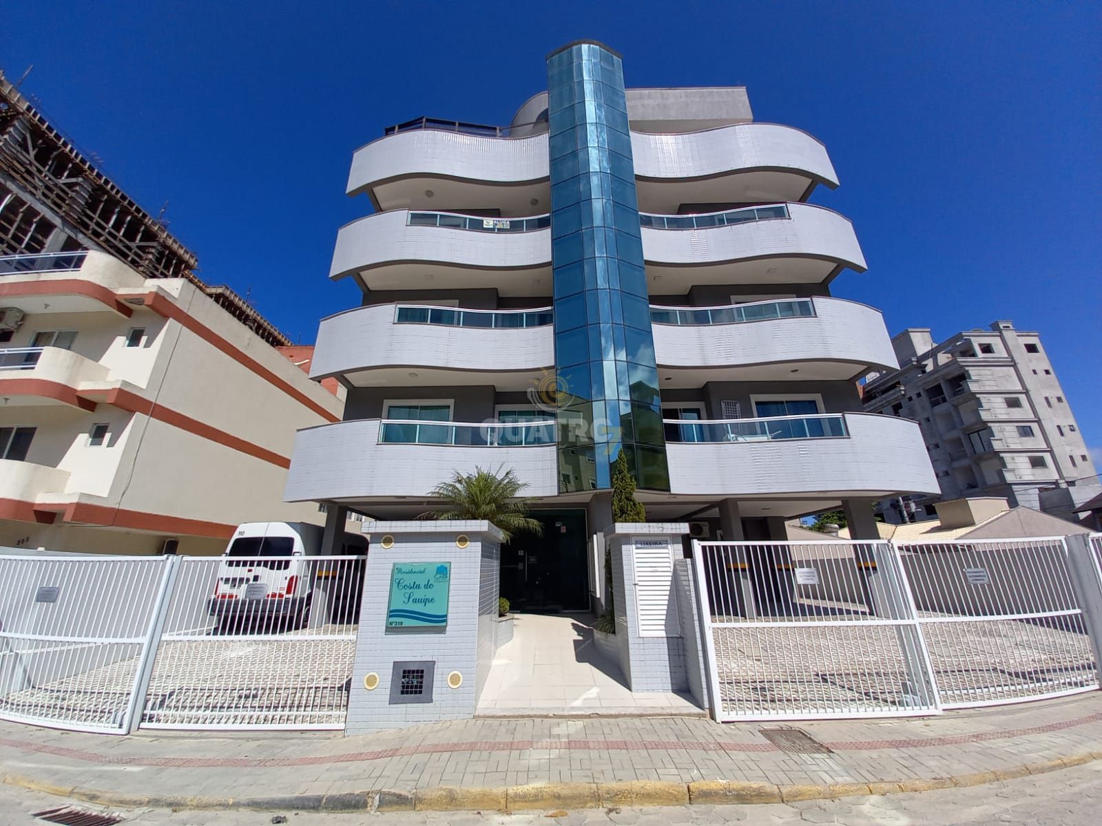 Cobertura, 3 quartos, 193 m² - Foto 1