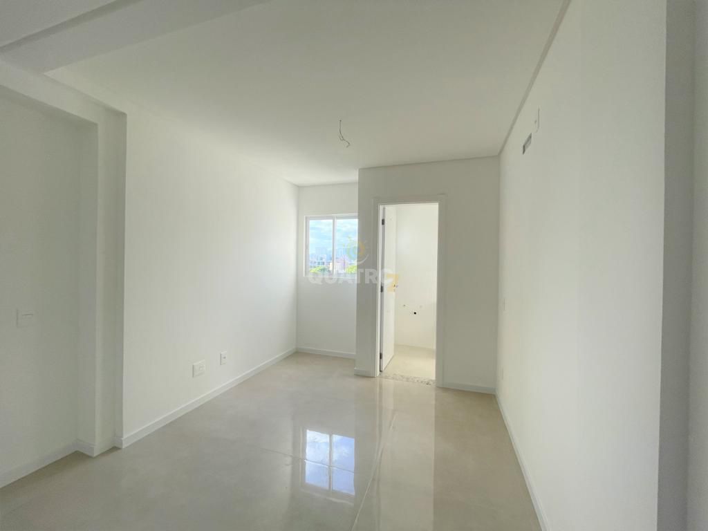 Apartamento à venda com 2 quartos, 82m² - Foto 11