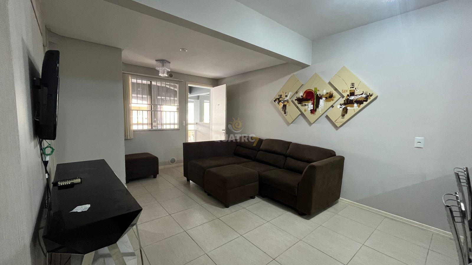 Apartamento à venda com 2 quartos, 96m² - Foto 2