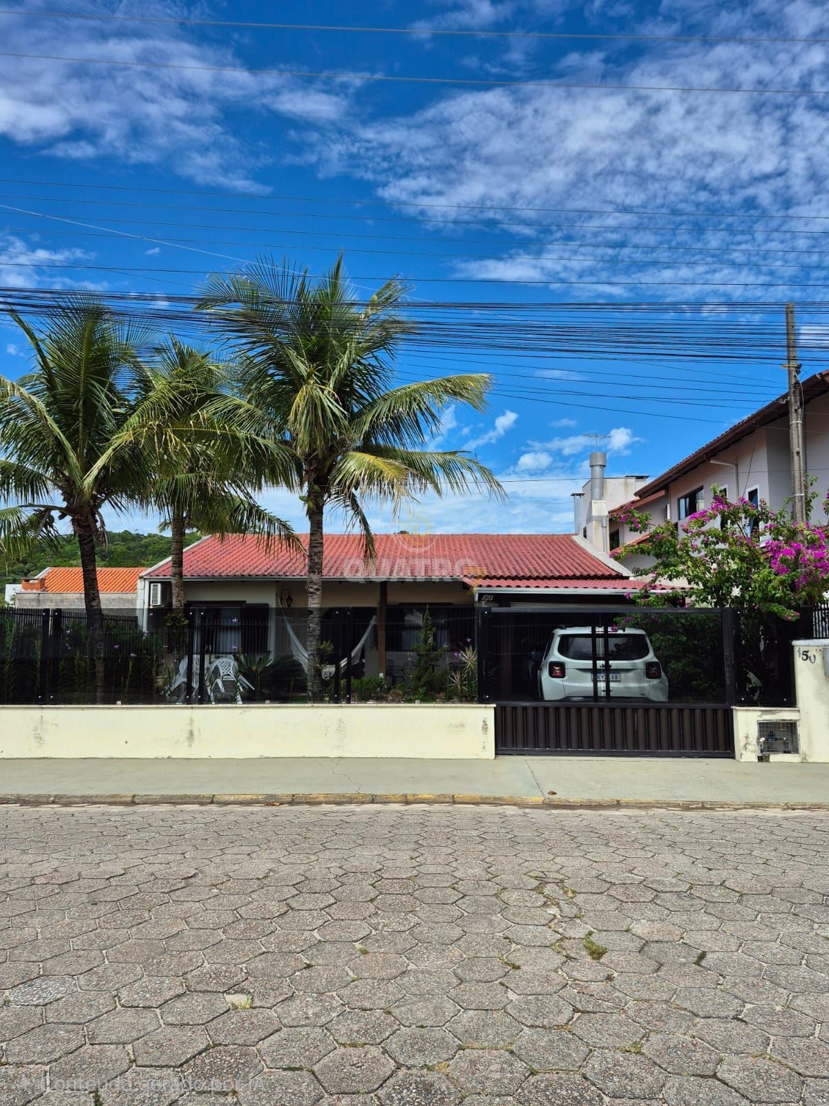 Casa à venda  no Morrinhos - Bombinhas, SC. Imóveis