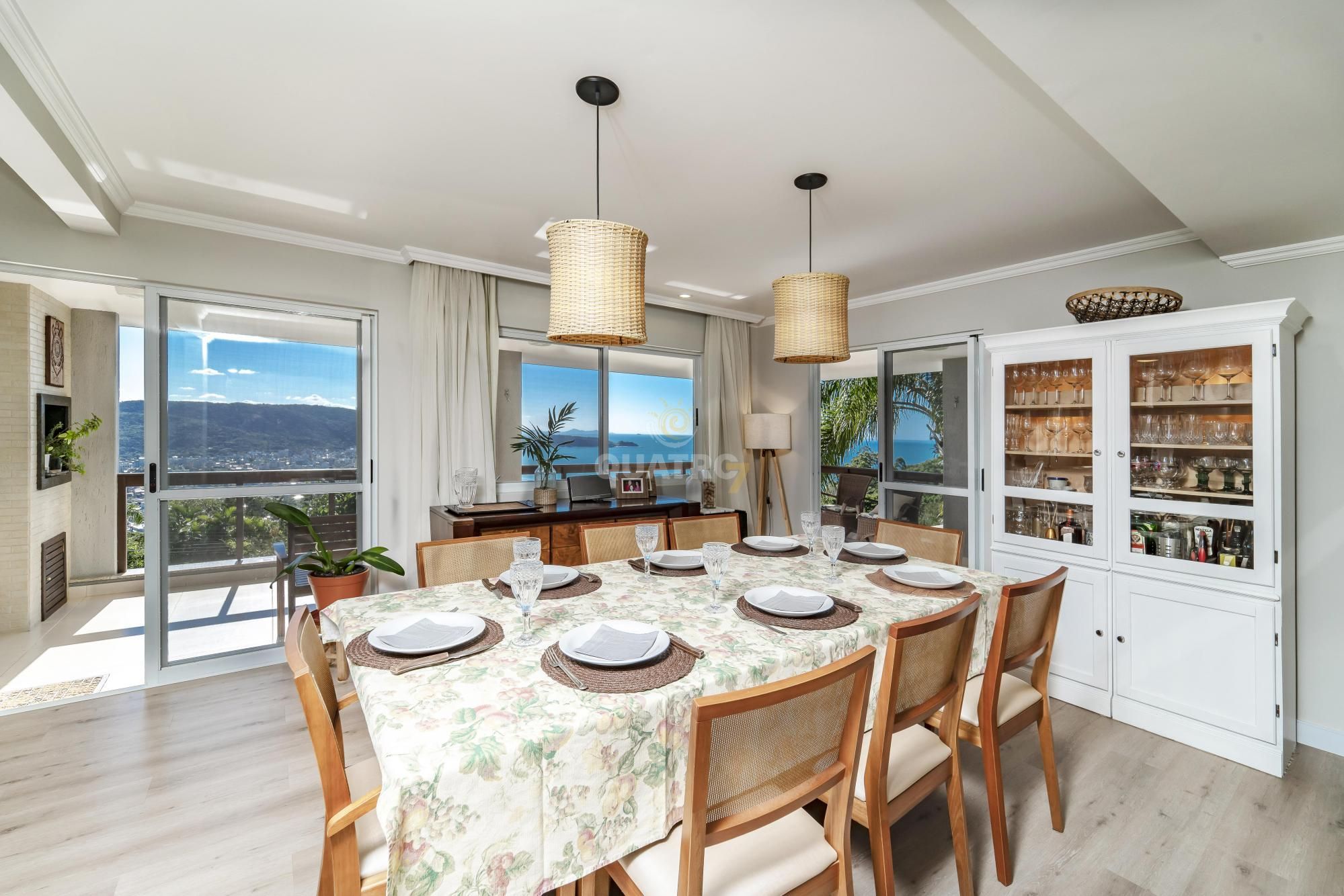 Casa à venda com 7 quartos, 408m² - Foto 4