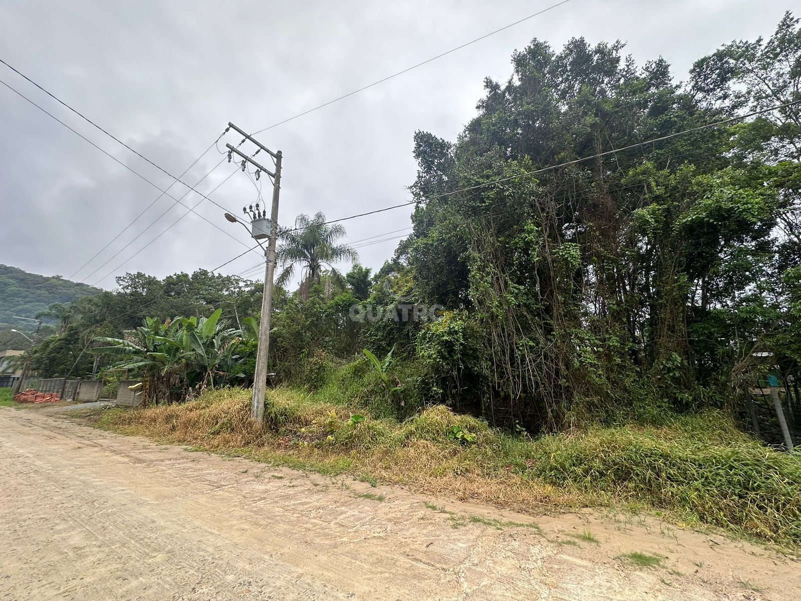 Terreno/Lote à venda  no Mariscal - Bombinhas, SC. Imóveis