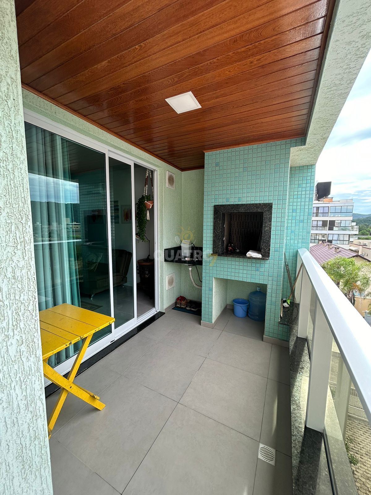 Apartamento à venda com 2 quartos, 75m² - Foto 17