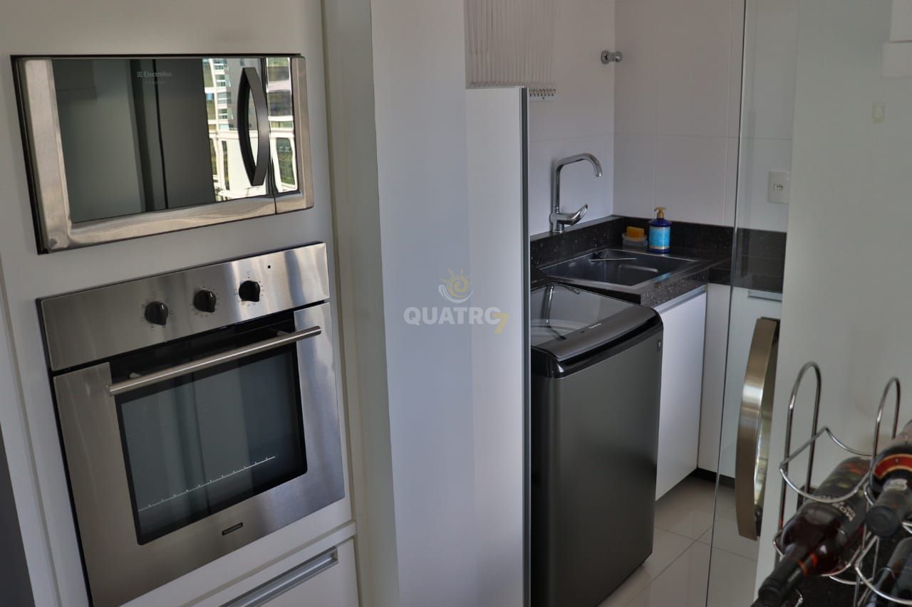 Apartamento à venda com 3 quartos, 162m² - Foto 13