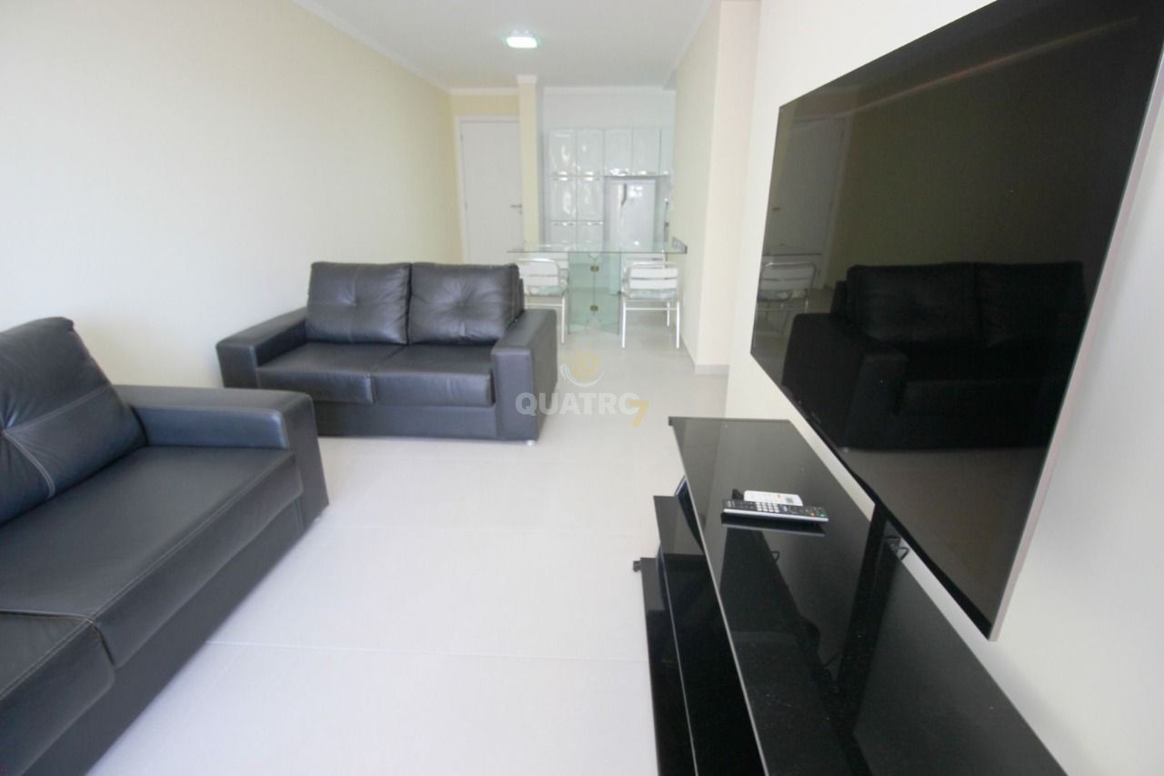 Apartamento à venda com 2 quartos, 71m² - Foto 2