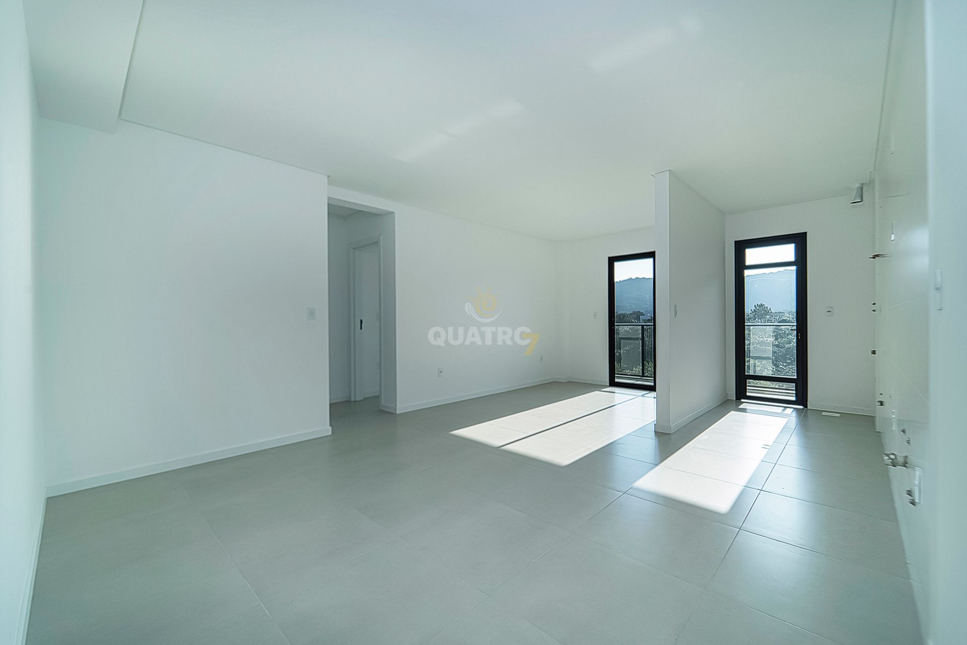 Apartamento à venda com 2 quartos, 77m² - Foto 5