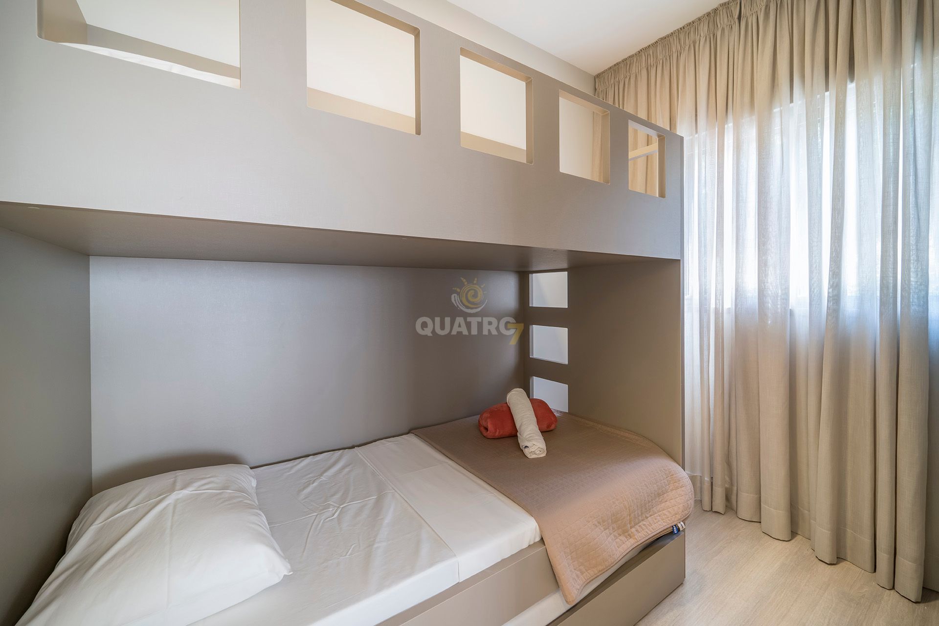 Apartamento à venda com 4 quartos, 151m² - Foto 29