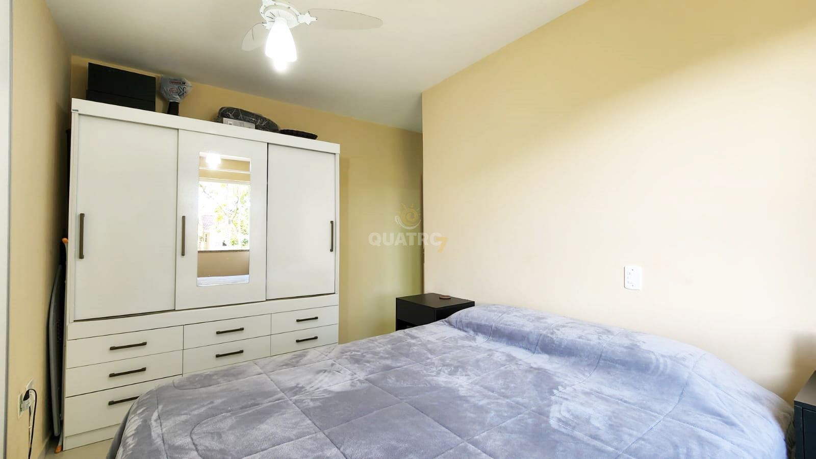 Apartamento à venda com 2 quartos, 75m² - Foto 8