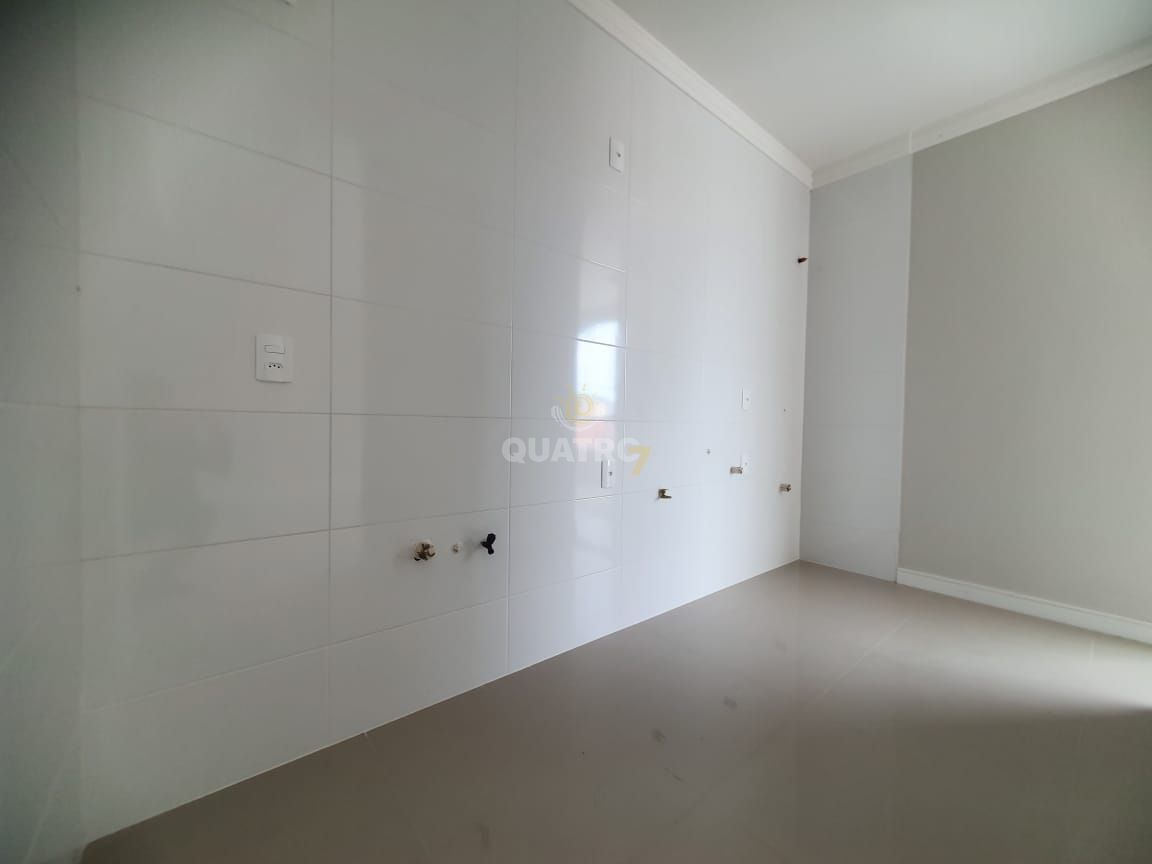 Apartamento à venda com 2 quartos, 80m² - Foto 4