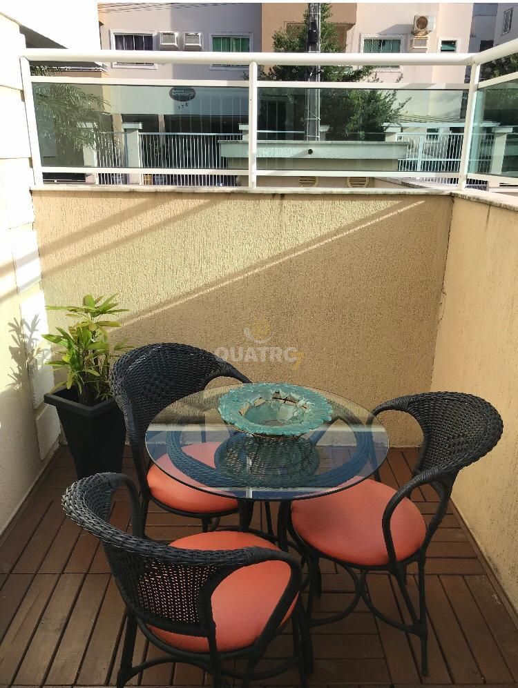 Apartamento à venda com 2 quartos, 70m² - Foto 7