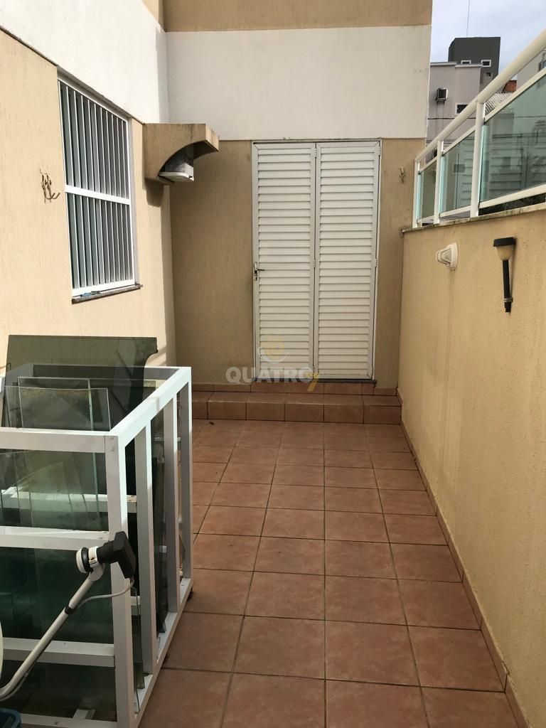 Apartamento à venda com 2 quartos, 70m² - Foto 8