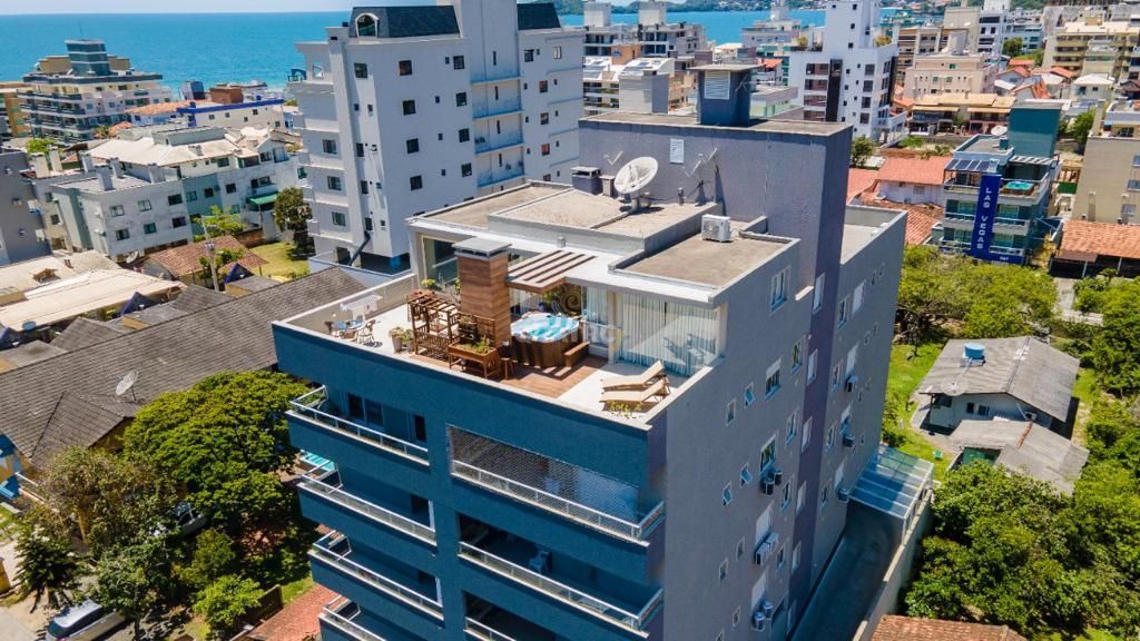 Cobertura à venda com 3 quartos, 210m² - Foto 2