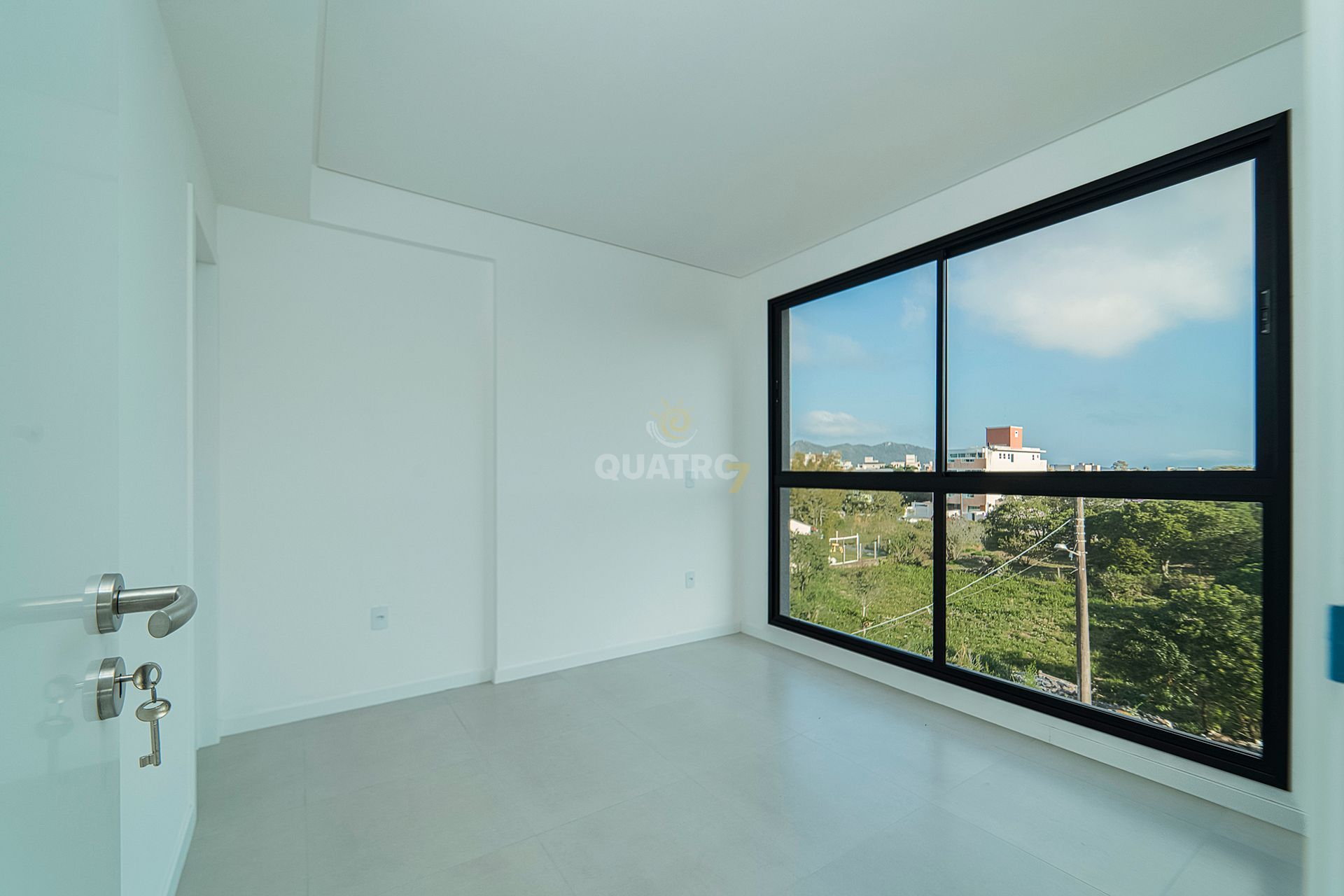 Apartamento à venda com 2 quartos, 77m² - Foto 17