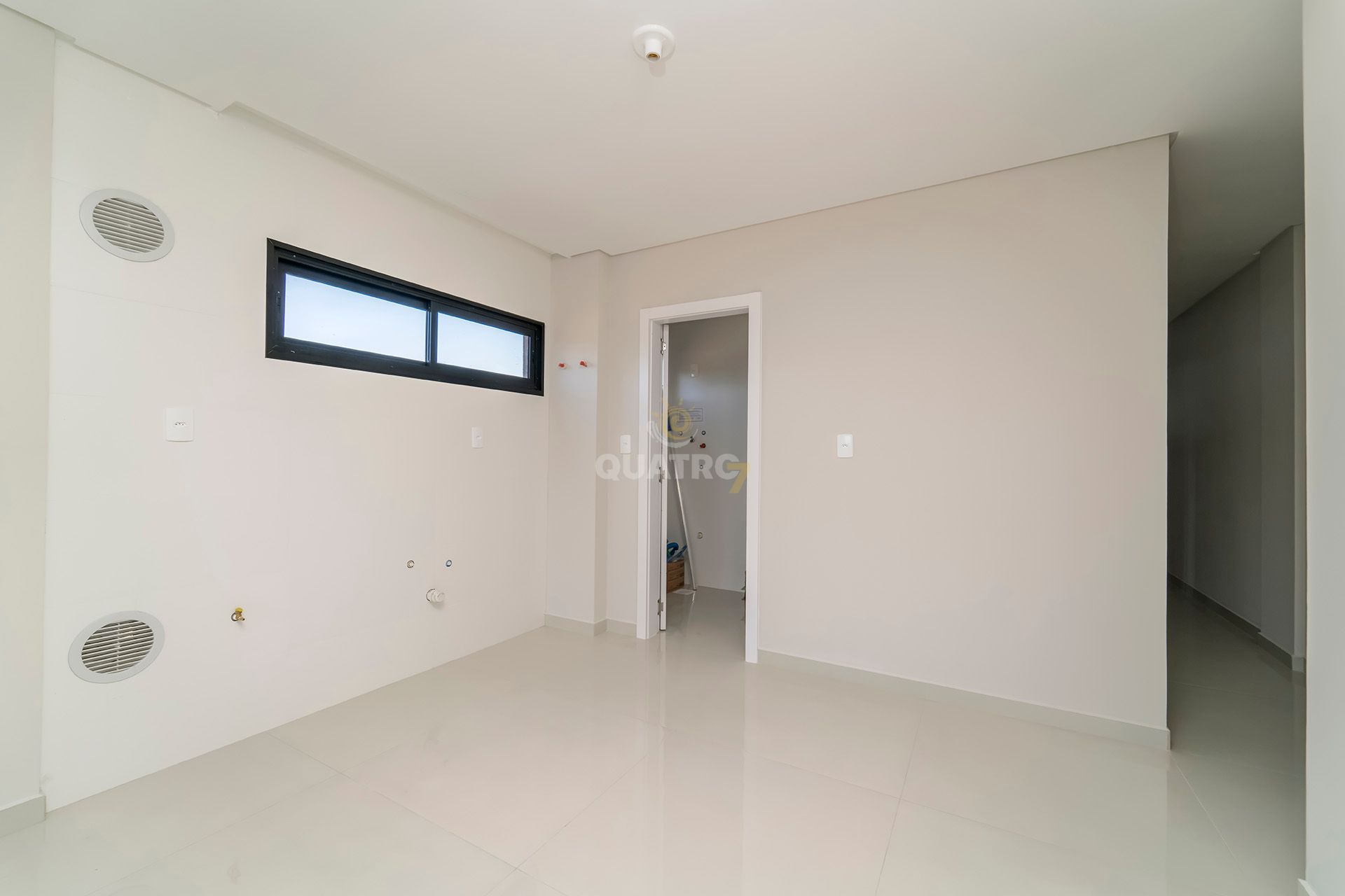 Apartamento à venda com 2 quartos, 78m² - Foto 11