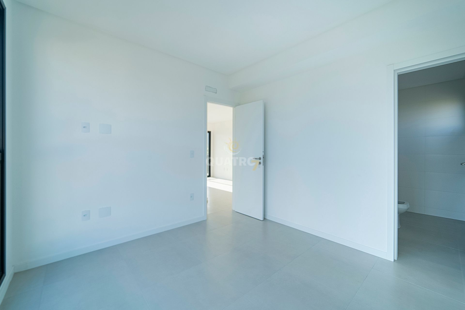 Apartamento à venda com 2 quartos, 77m² - Foto 19