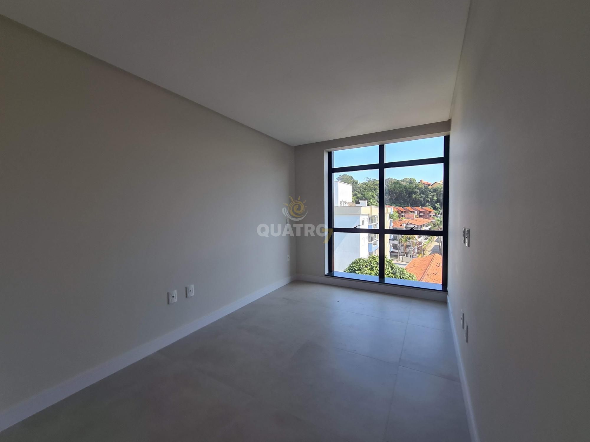 Apartamento à venda com 3 quartos, 209m² - Foto 14