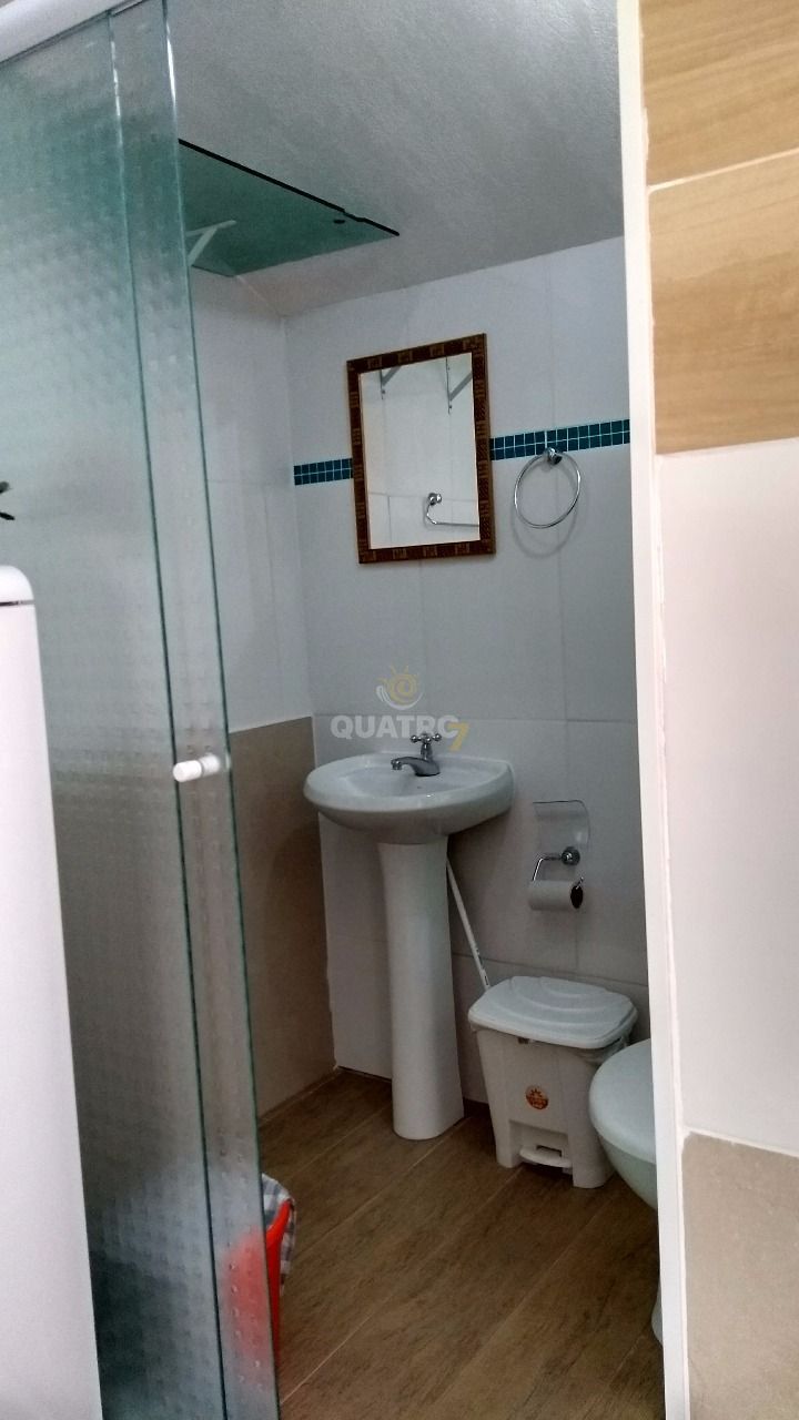 Casa Comercial à venda com 8 quartos, 279m² - Foto 15