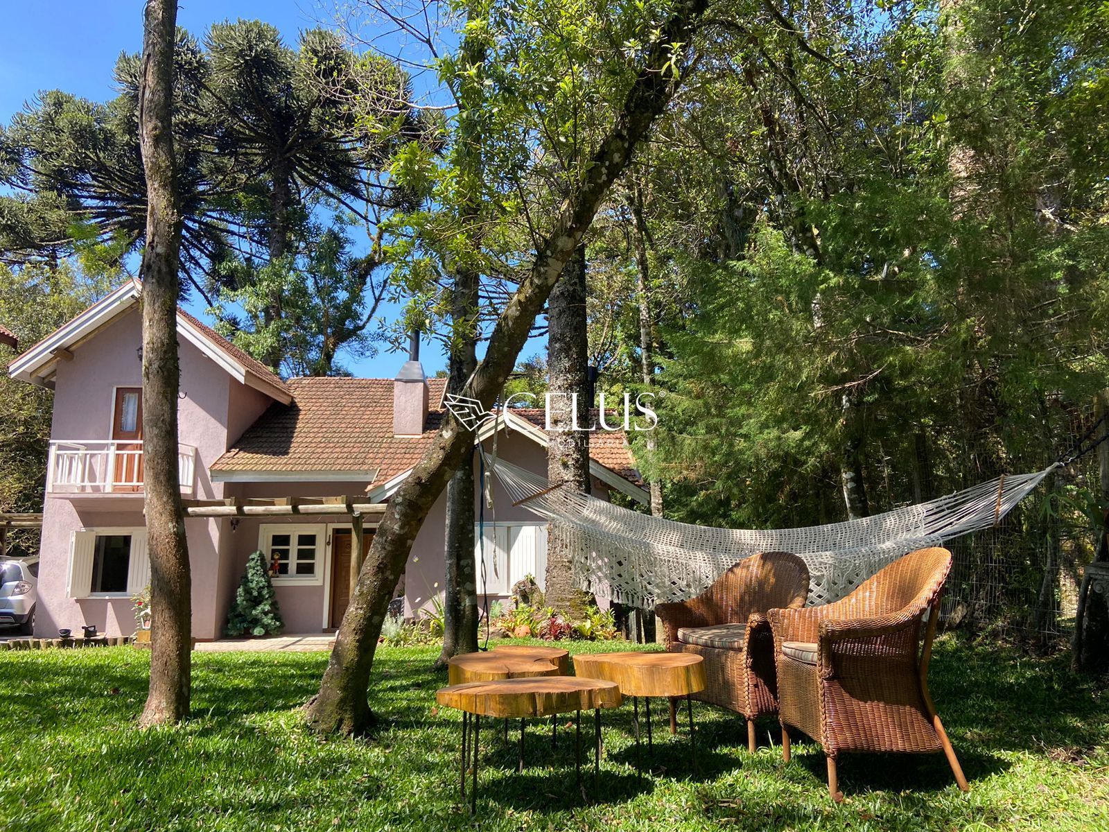 Casa  venda  no Parque das Hortnsias - Canela, RS. Imveis