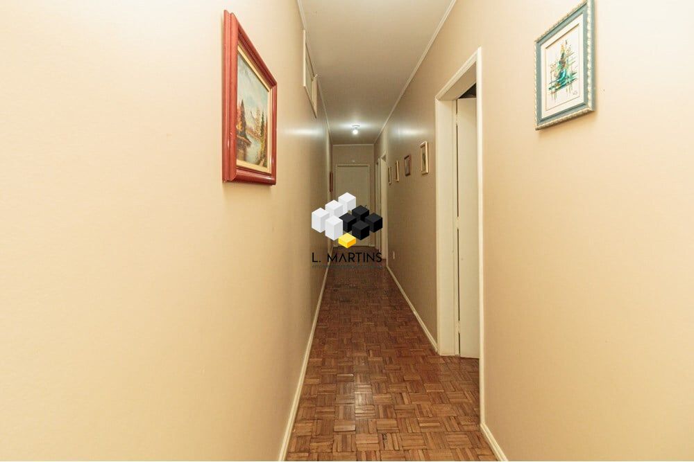 img187935410
