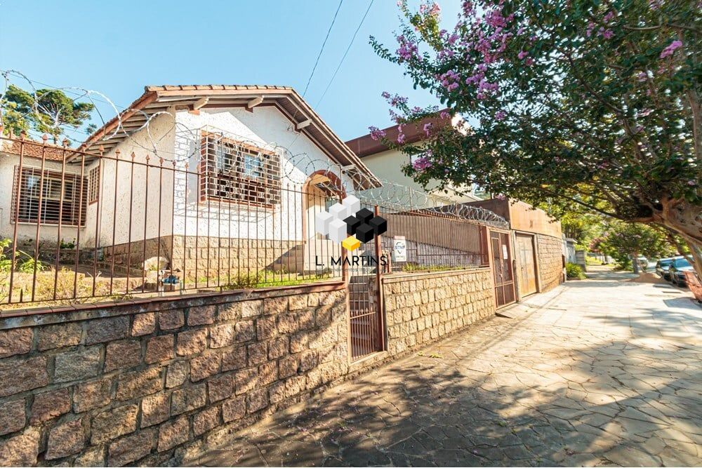 Casa à venda  no Chácara das Pedras - Porto Alegre, RS. Imóveis