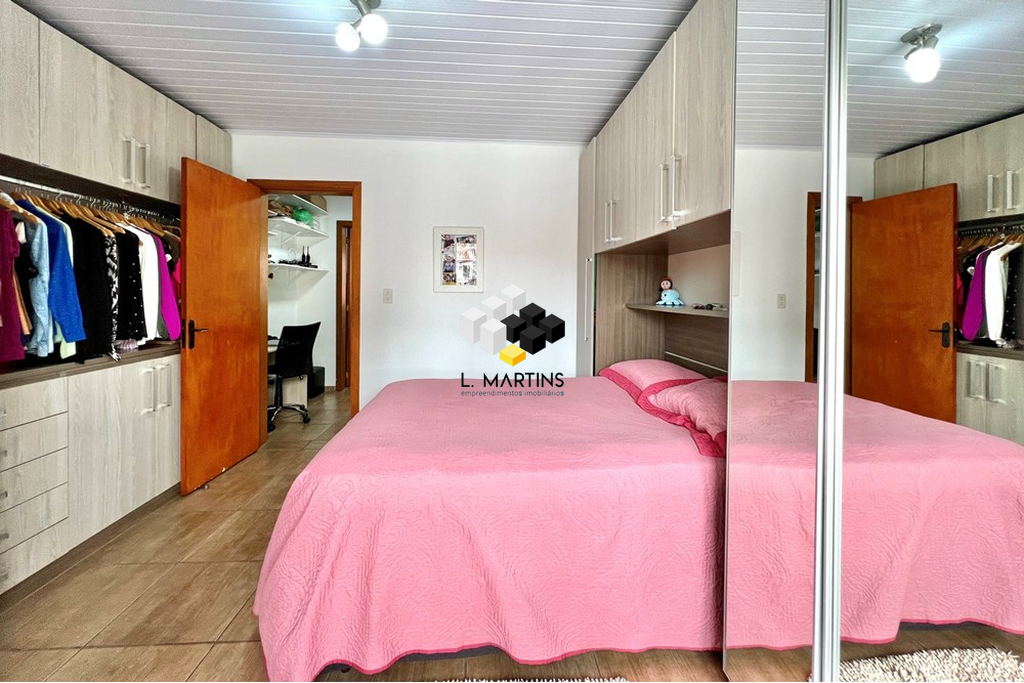 Casa com 2 Dormitórios à venda, 75 m² por R$ 389.000,00 Casa com 2 Dormitórios à venda, 75 m² por R$ 389.000,00