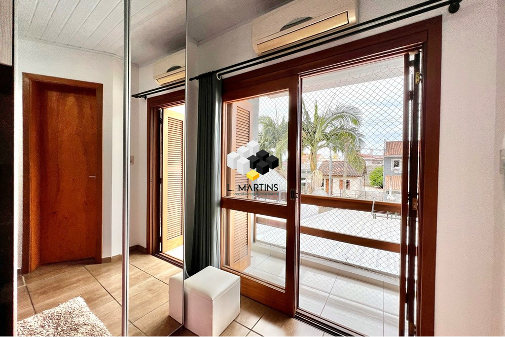 Casa com 2 Dormitórios à venda, 75 m² por R$ 389.000,00 Casa com 2 Dormitórios à venda, 75 m² por R$ 389.000,00