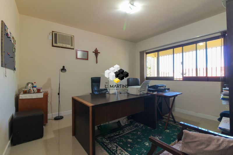 Casa de 7 quartos, 330m² no bairro Nonoai, em Porto Alegre | Eu Corretor