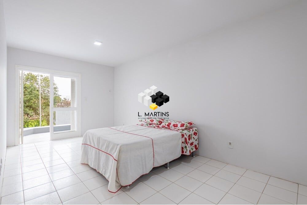 Casa de 4 quartos, 378m² no bairro Centro, em Canoas | Eu Corretor