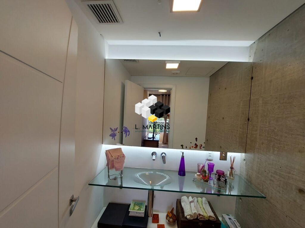 img136647796