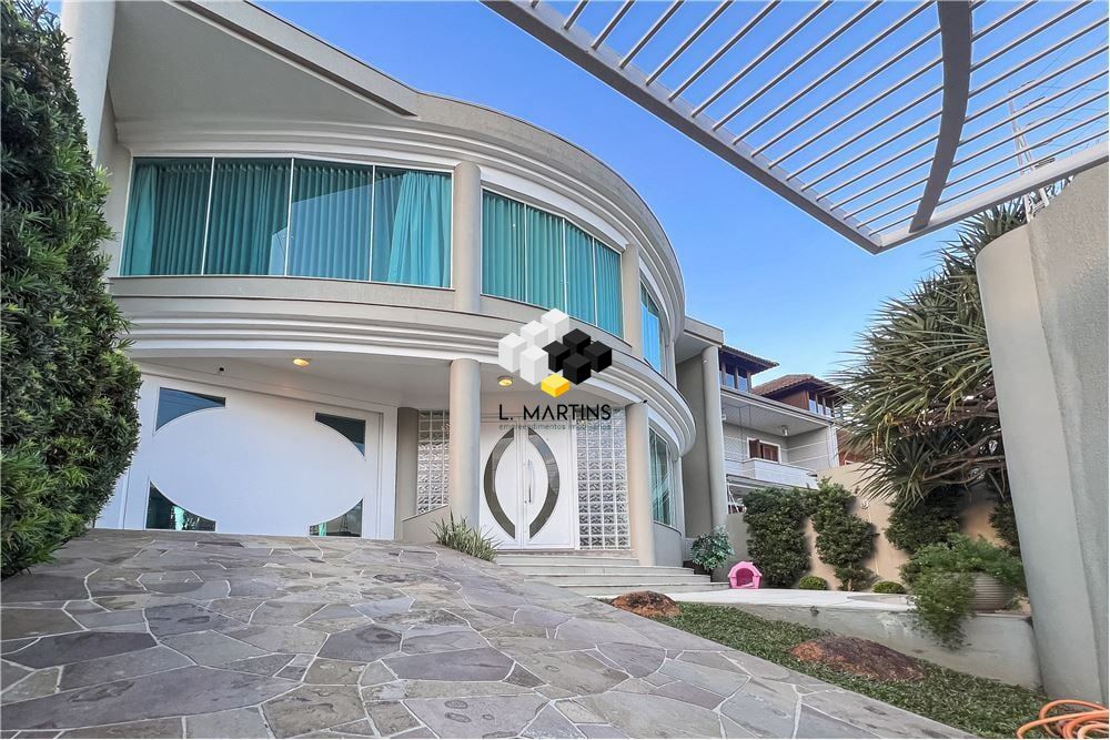 Casa de 4 quartos, 276m² no bairro Moinhos de Vento, em Canoas | Eu Corretor