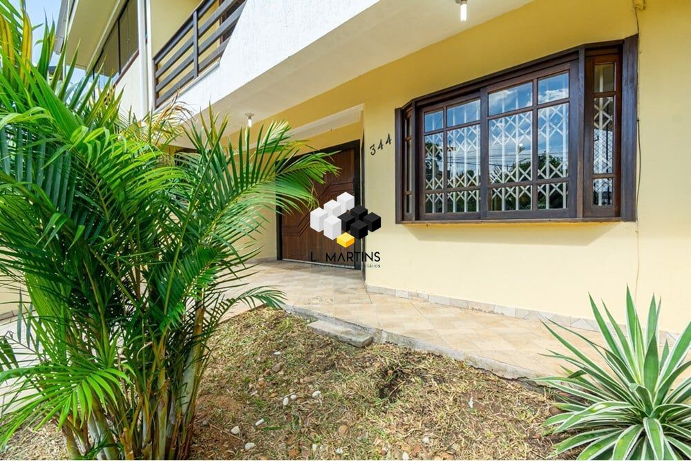 Casa de 3 quartos, 180m² no bairro Nossa Senhora das Graças, em Canoas | Eu Corretor