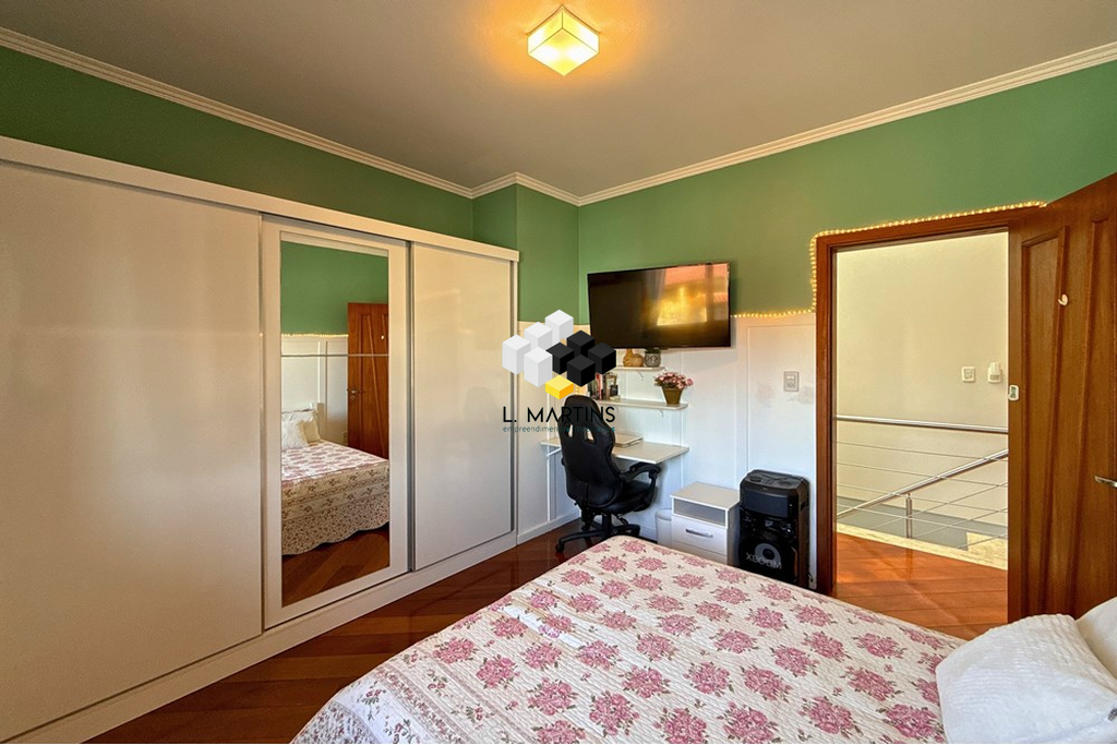 Casa à venda com 4 quartos, 328m² - Foto 67