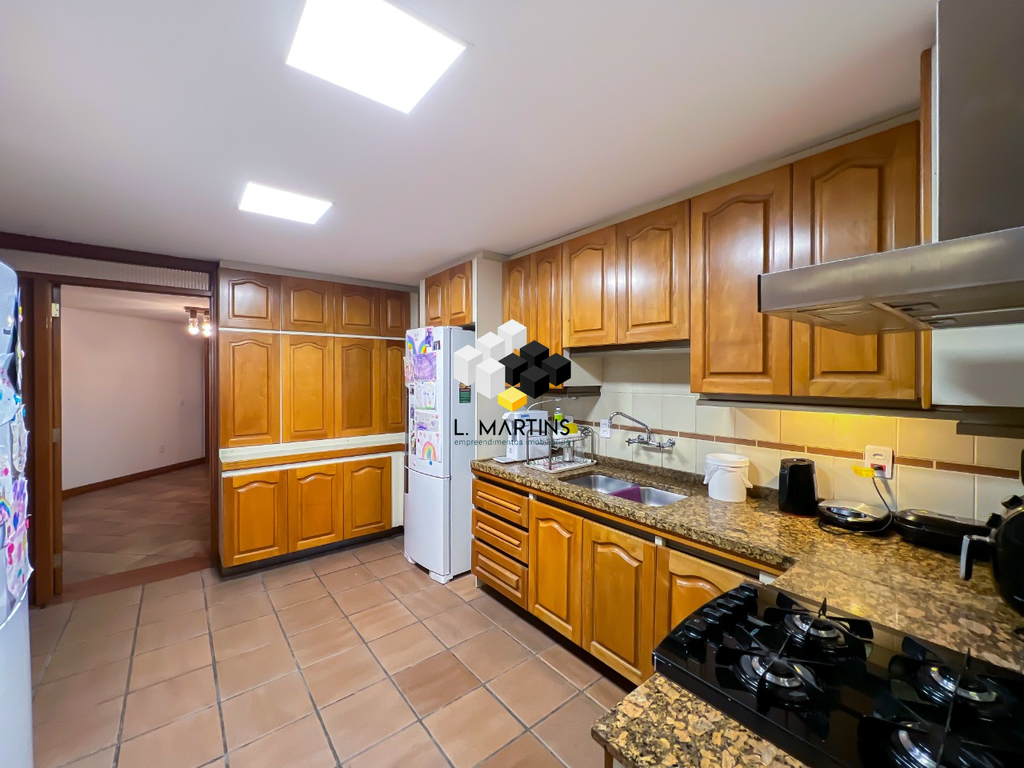 Apartamento de 4 quartos, 278m² no bairro Moinhos de Vento, em Porto Alegre | Eu Corretor