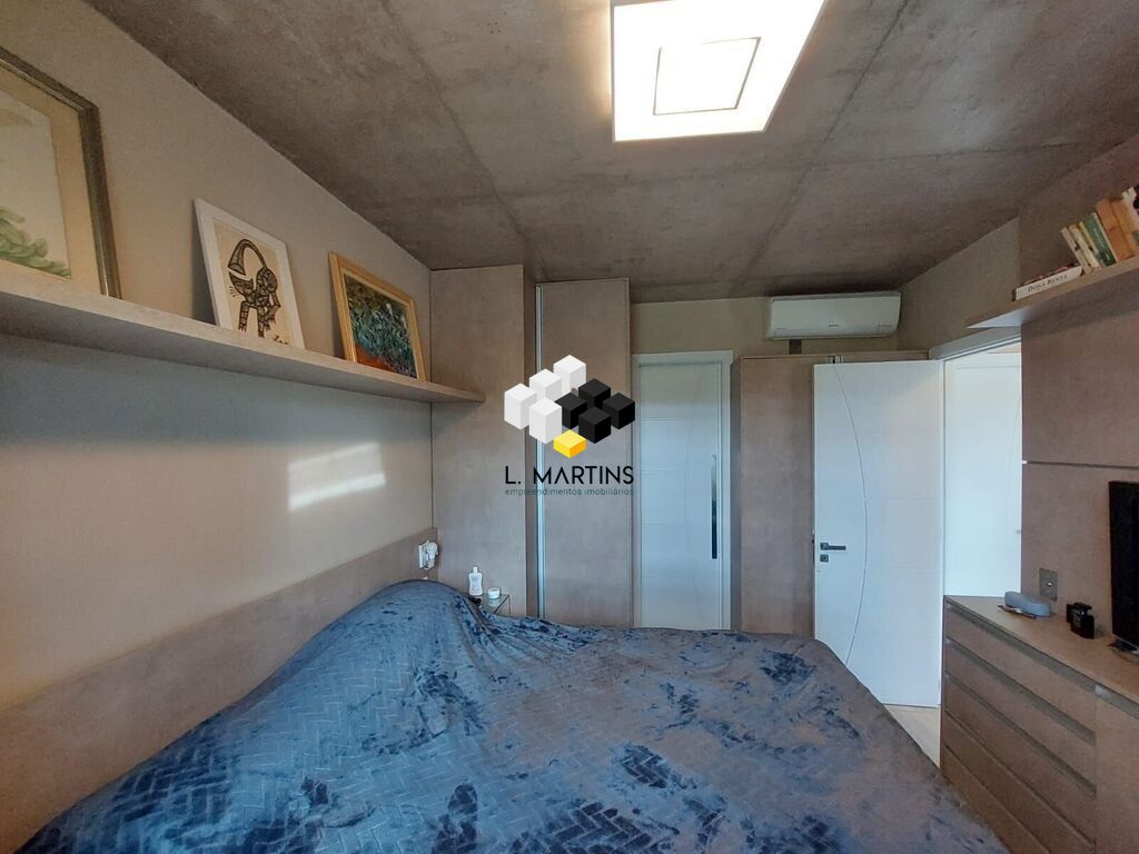 img136647804