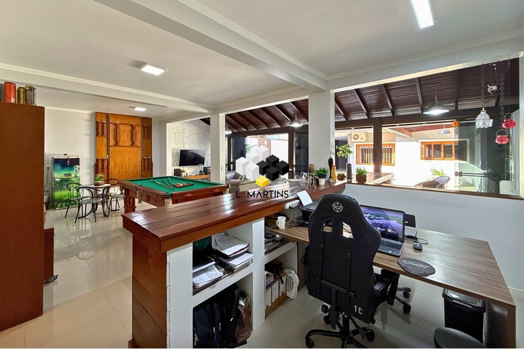 Casa à venda com 4 quartos, 328m² - Foto 32
